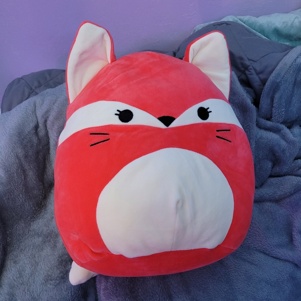 Squishmallow fifi 11in